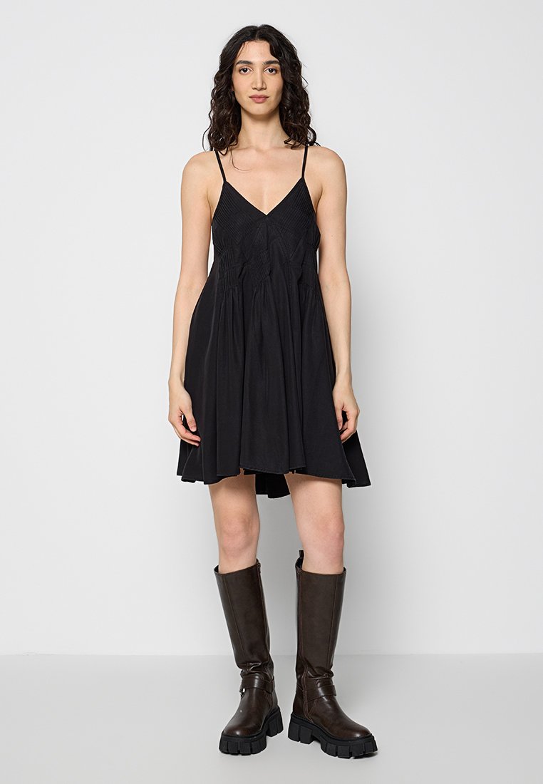 Replay DRESS