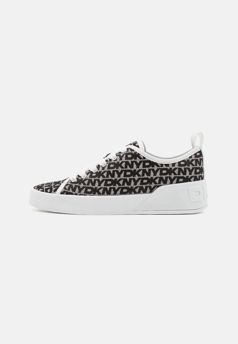 MAR LACE UP Media 1