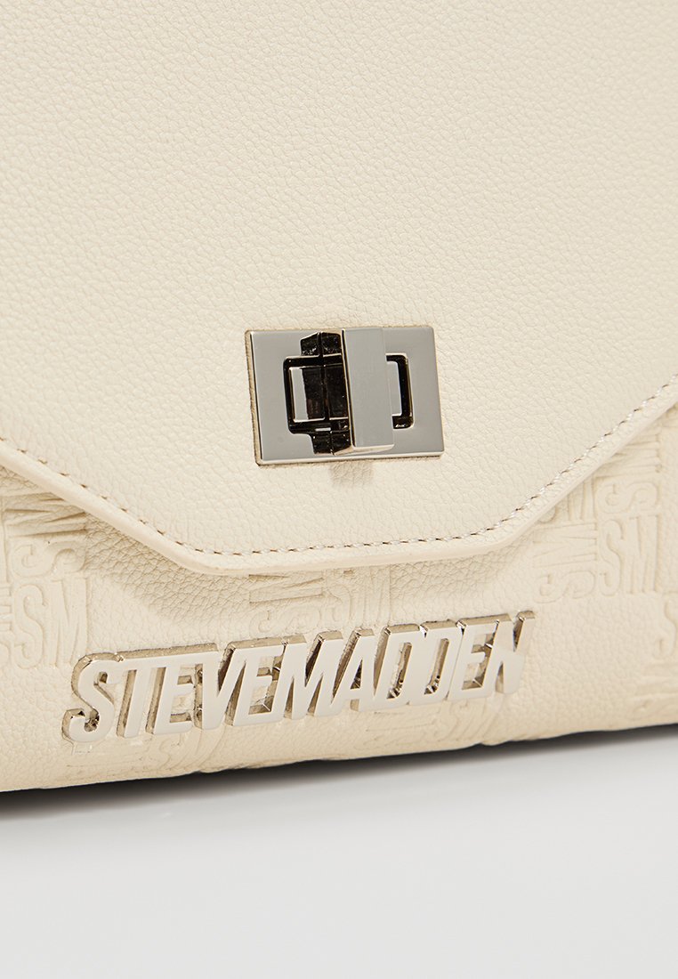 Steve Madden