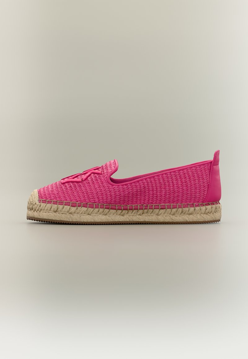 MACIELLA FLAT Media 1