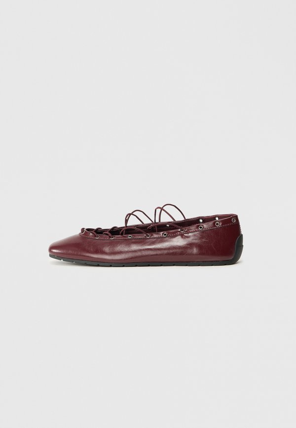 Steve Madden POINTE