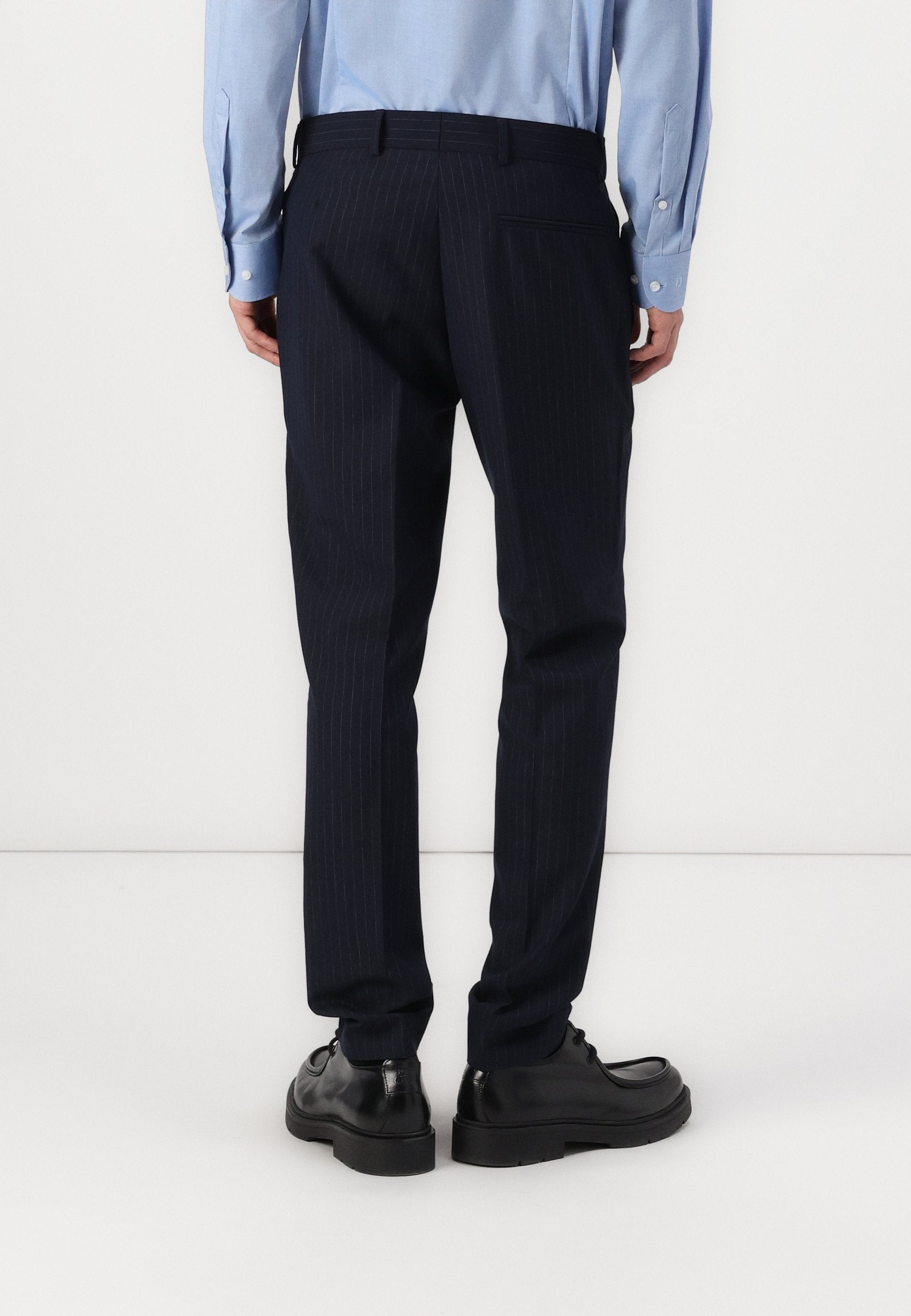 Isaac Dewhirst NOTCH SUIT SLIM