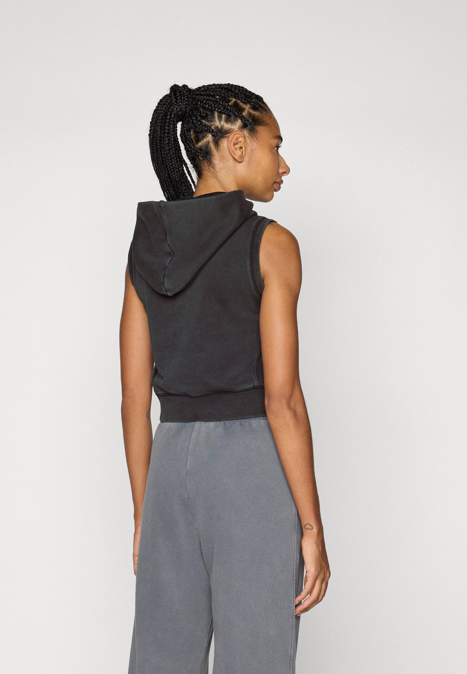 Champion SLEEVELESS HOODIE