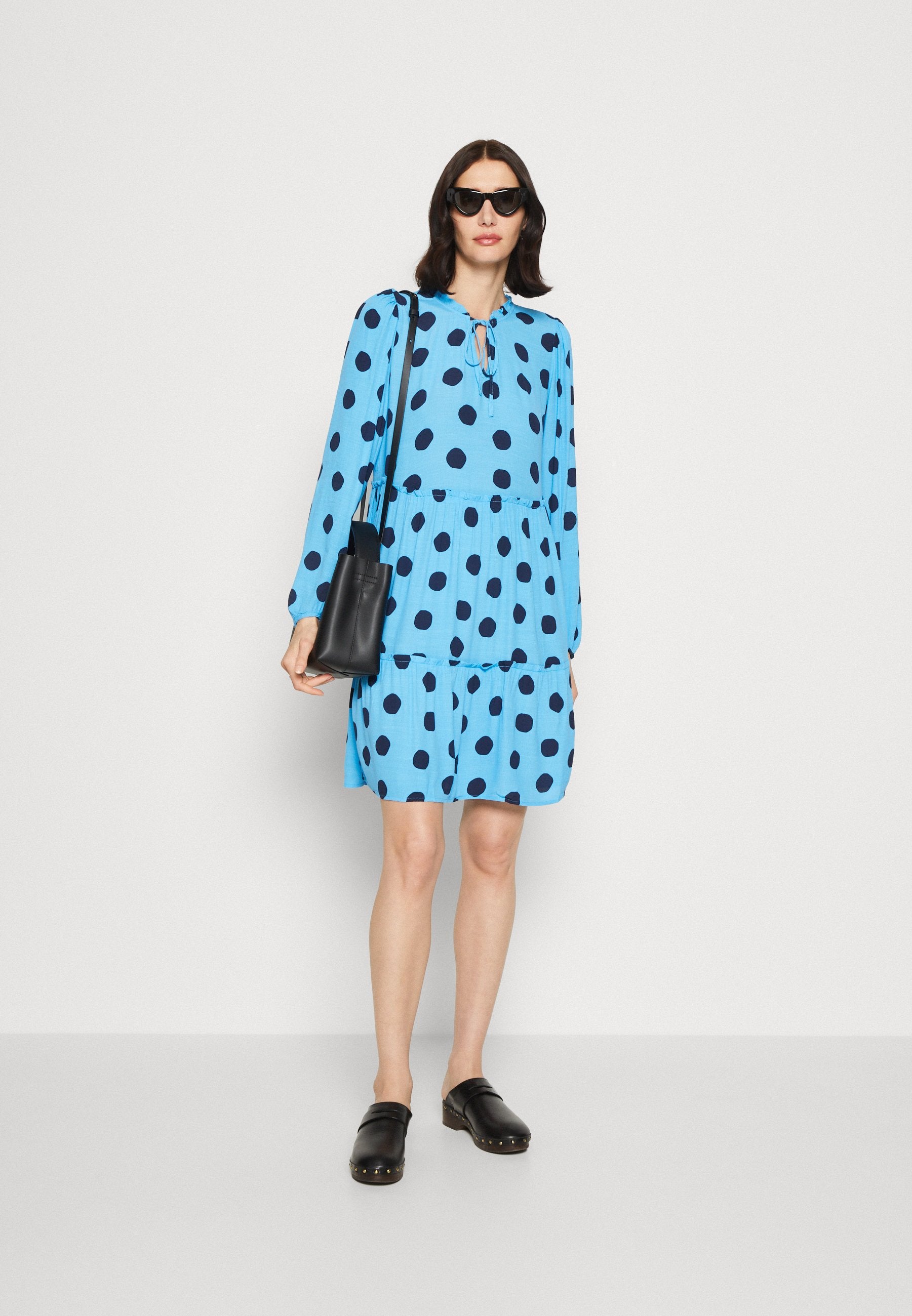 Marks & Spencer V NECK TRAPEZE