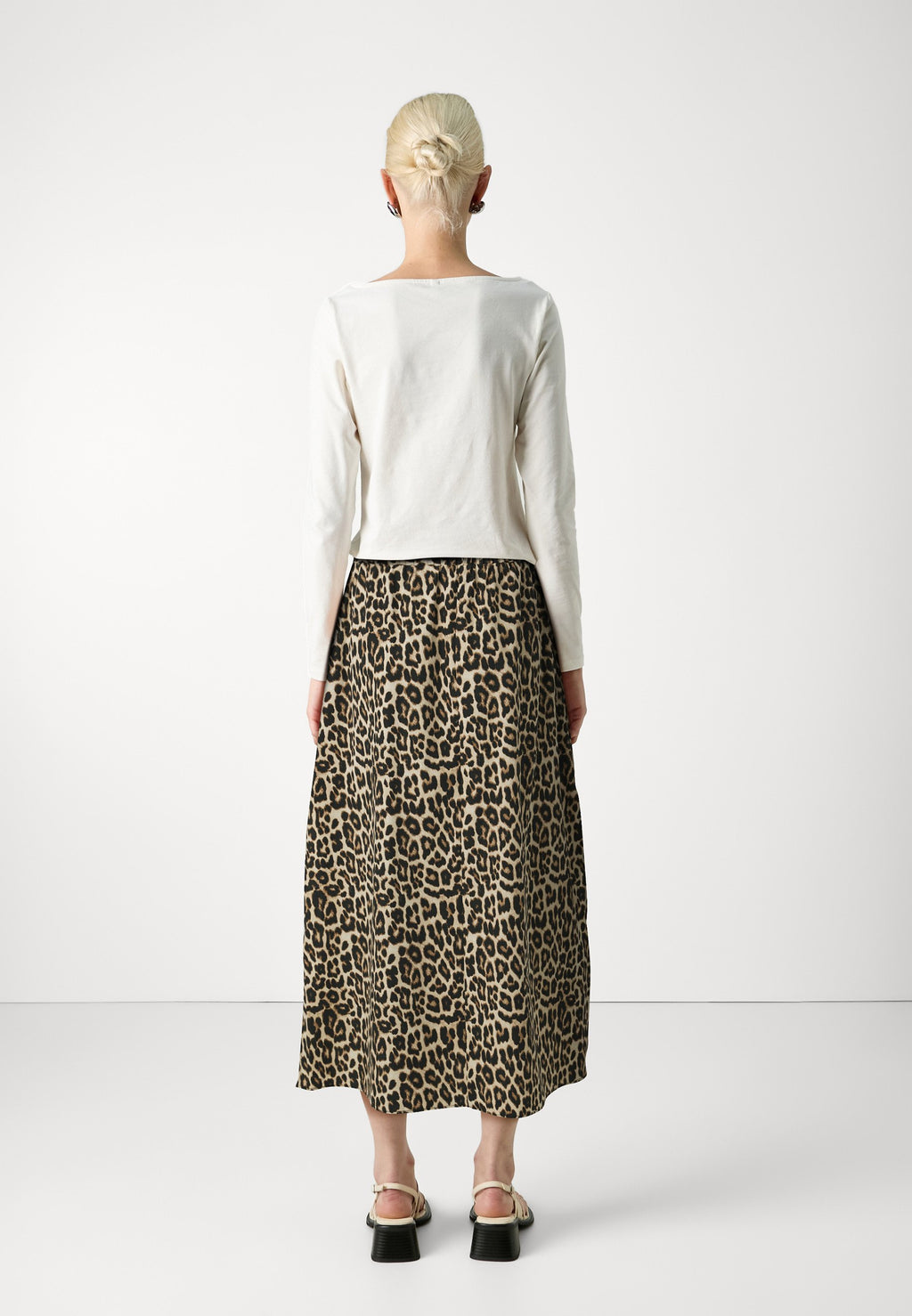 ONLCLARA MIDI SKIRT Media 4
