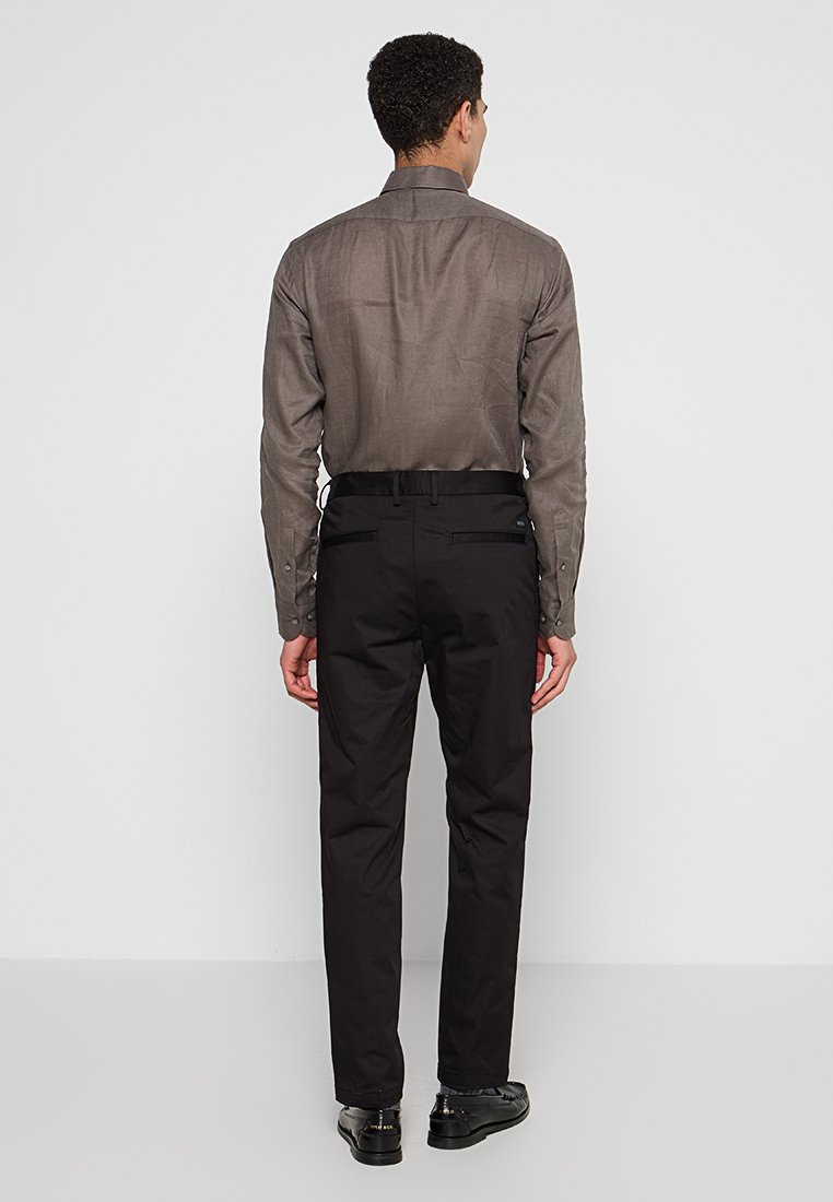 BOSS REGULAR FIT