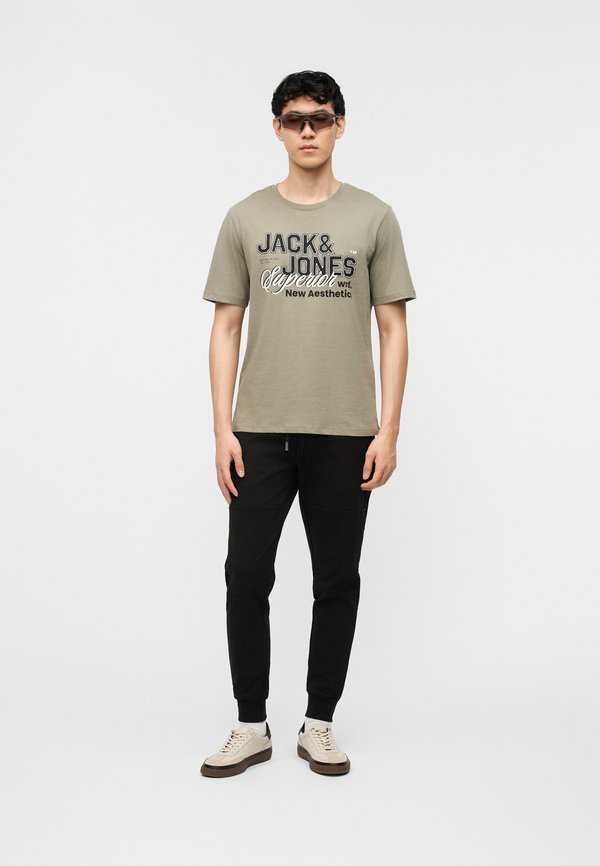Jack & Jones JJELOGO TEE O NECK 5 PACK - Print T-shirt - vetiver/blue mirage/mineral blue/atlantic deep/navy blazer