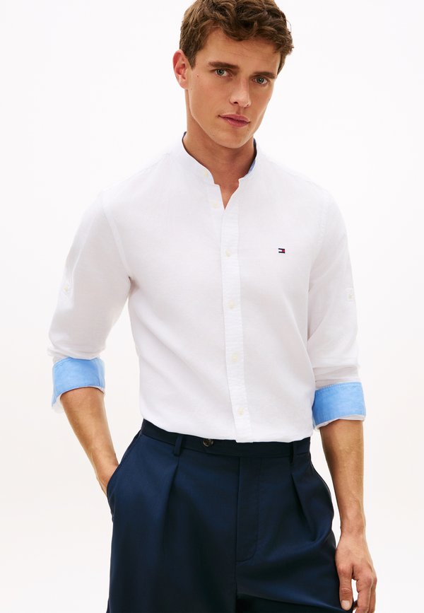 Tommy Hilfiger SLIM FIT LINEN BLEND GRANDAD COLLAR SHIRT - Shirt - white