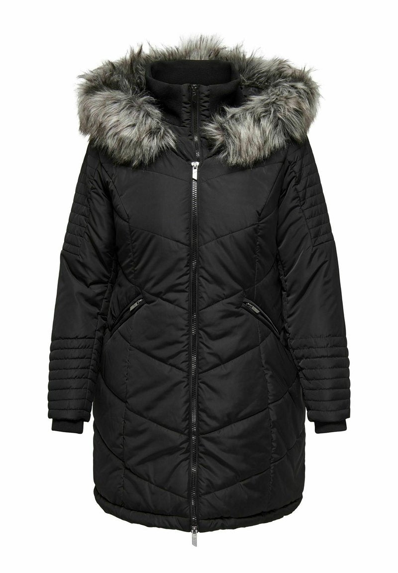Schwarze gepolsterte Jacke mit einer Kapuze aus Kunstpelz, gestepptem Design, zwei Reißverschlusstaschen an den Seiten und gerippten Strickbündchen. Silberner Reißverschluss.