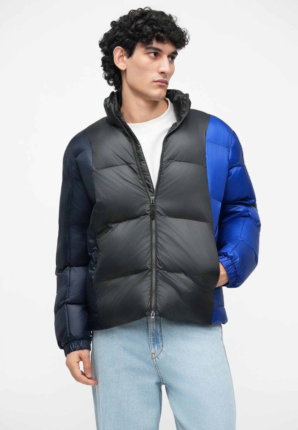 MOUNTAIN JACKET Media 6