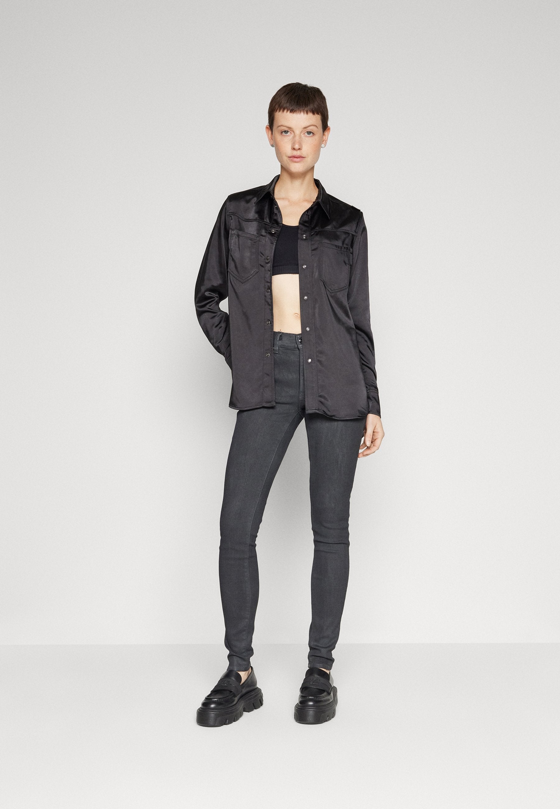 LHANA SKINNY Media 2