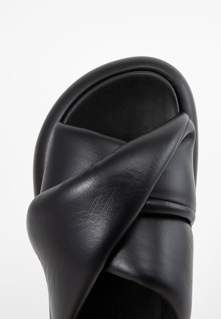 J.W. Anderson BUMPER
