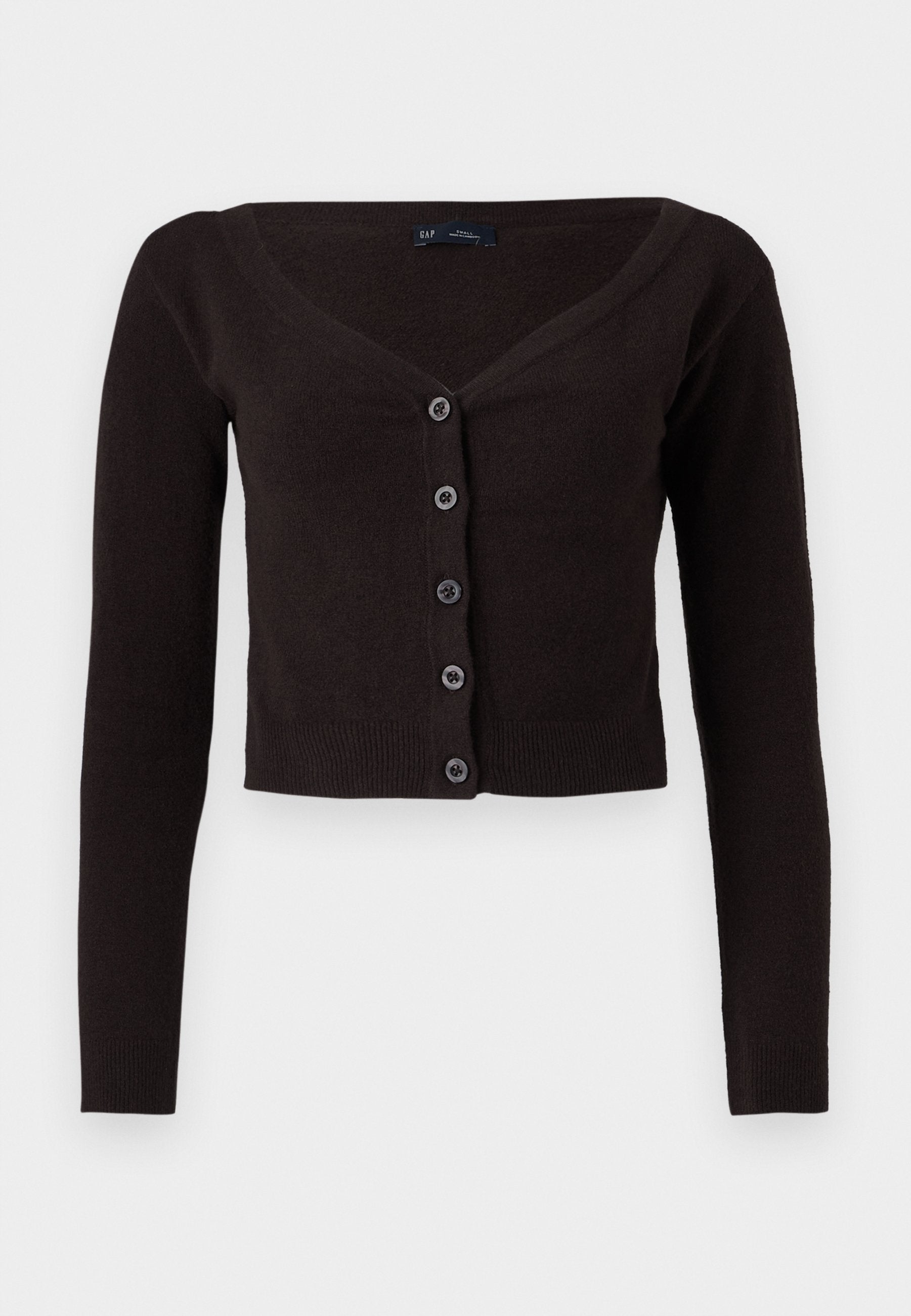 Dunkelbraune, kurze Strickjacke aus weichem Material. Sie hat einen V-Ausschnitt und fünf Frontknöpfe sowie einen gerippten Saum und Bündchen.