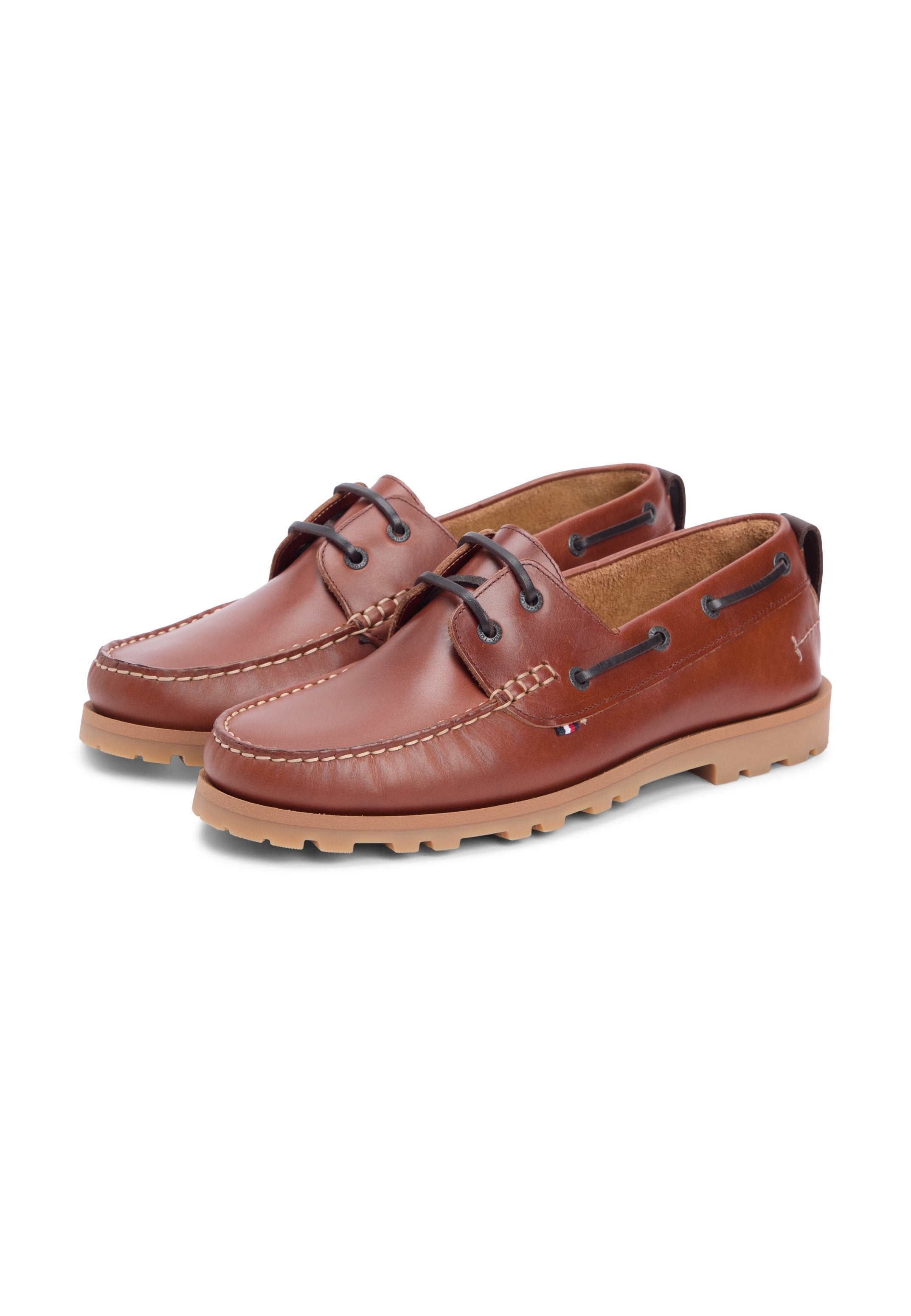 LEATHER CLEAT LIGHTWEIGHT BOAT SHOES Media 2
