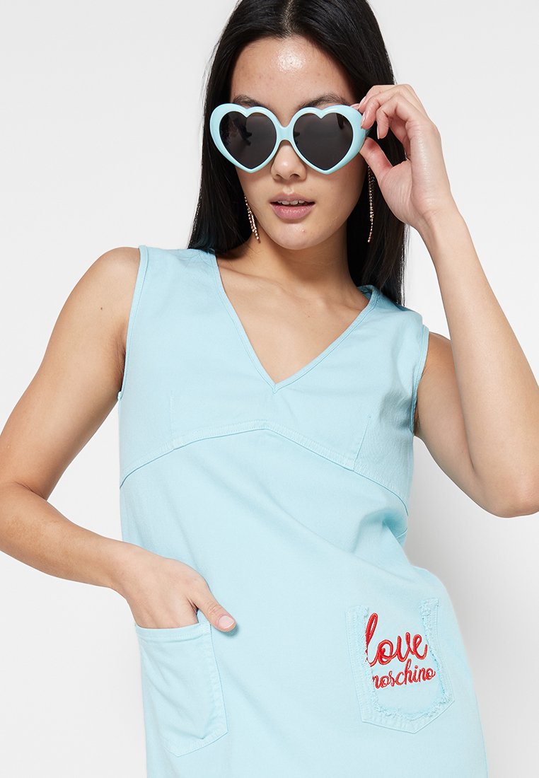 Love Moschino