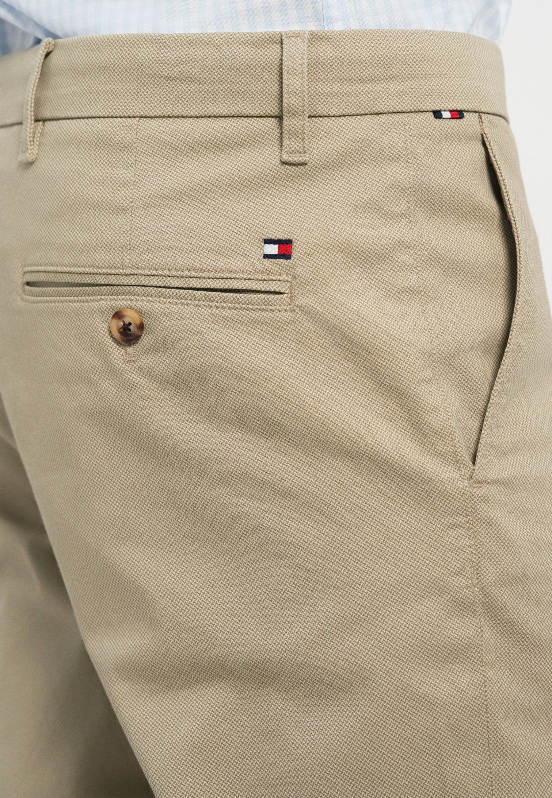 BLEECKER TEXTURED PRINT SLIM TROUSERS Media 6