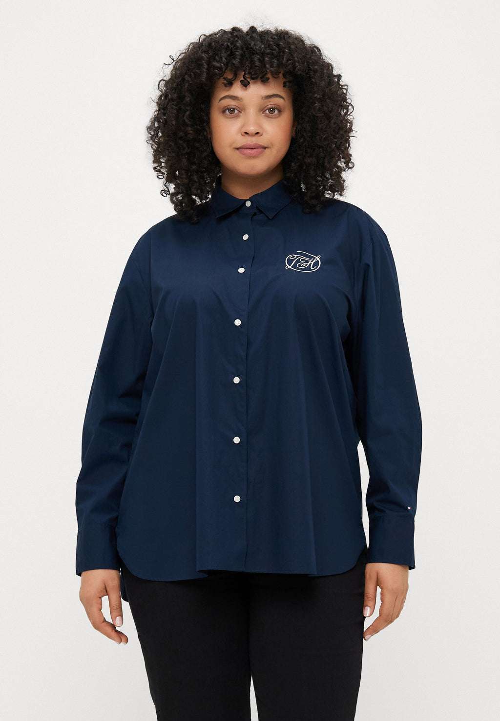 CURVE OVERSIZED FIT LOGO EMBROIDERY SHIRT Media 3