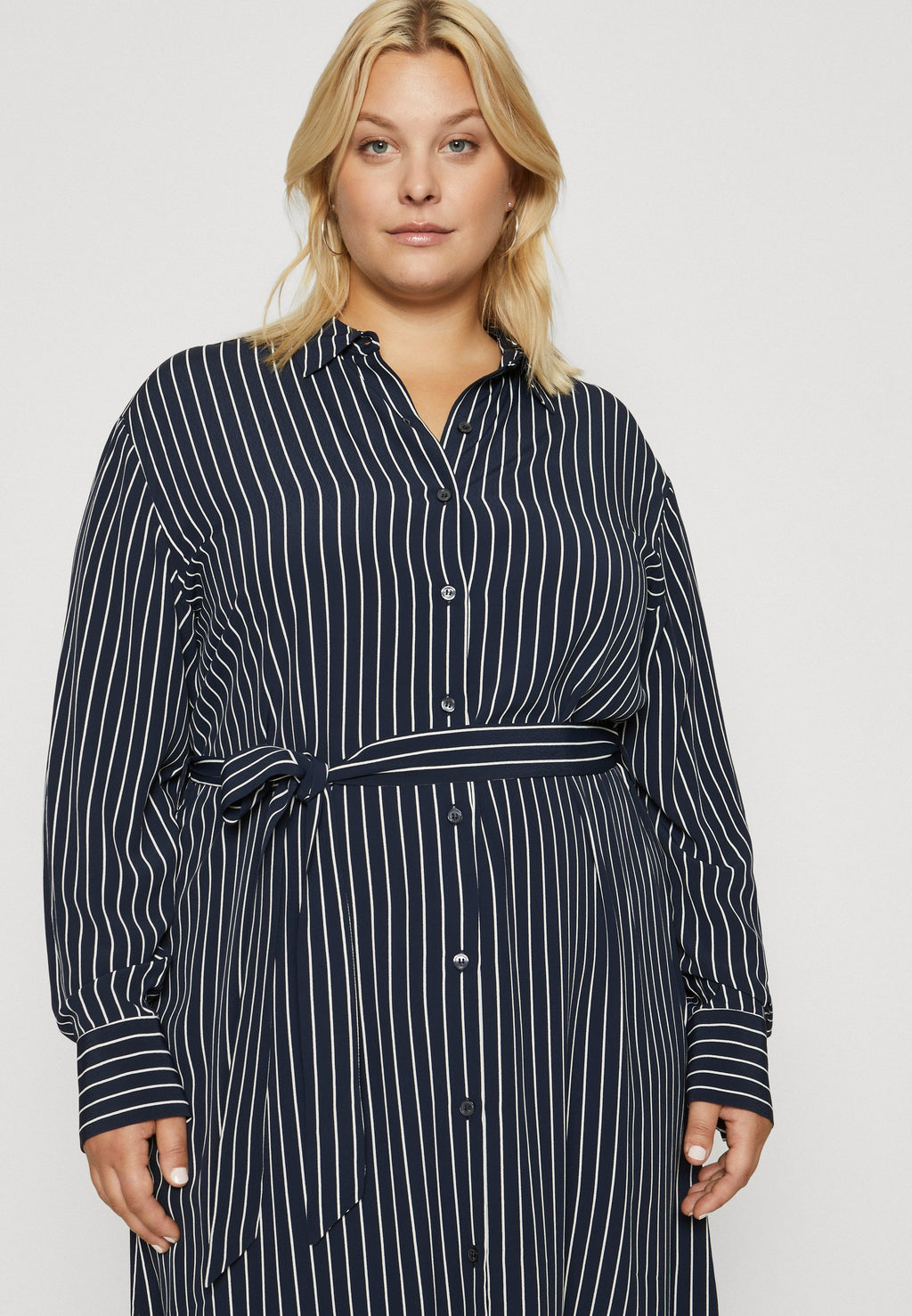 MIDI DRESS Media 5