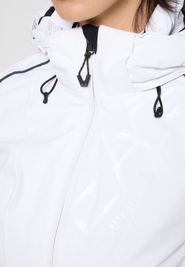 EA7 Emporio Armani