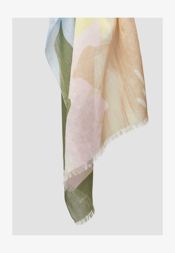 s.Oliver TUCH - Scarf - olivgrün
