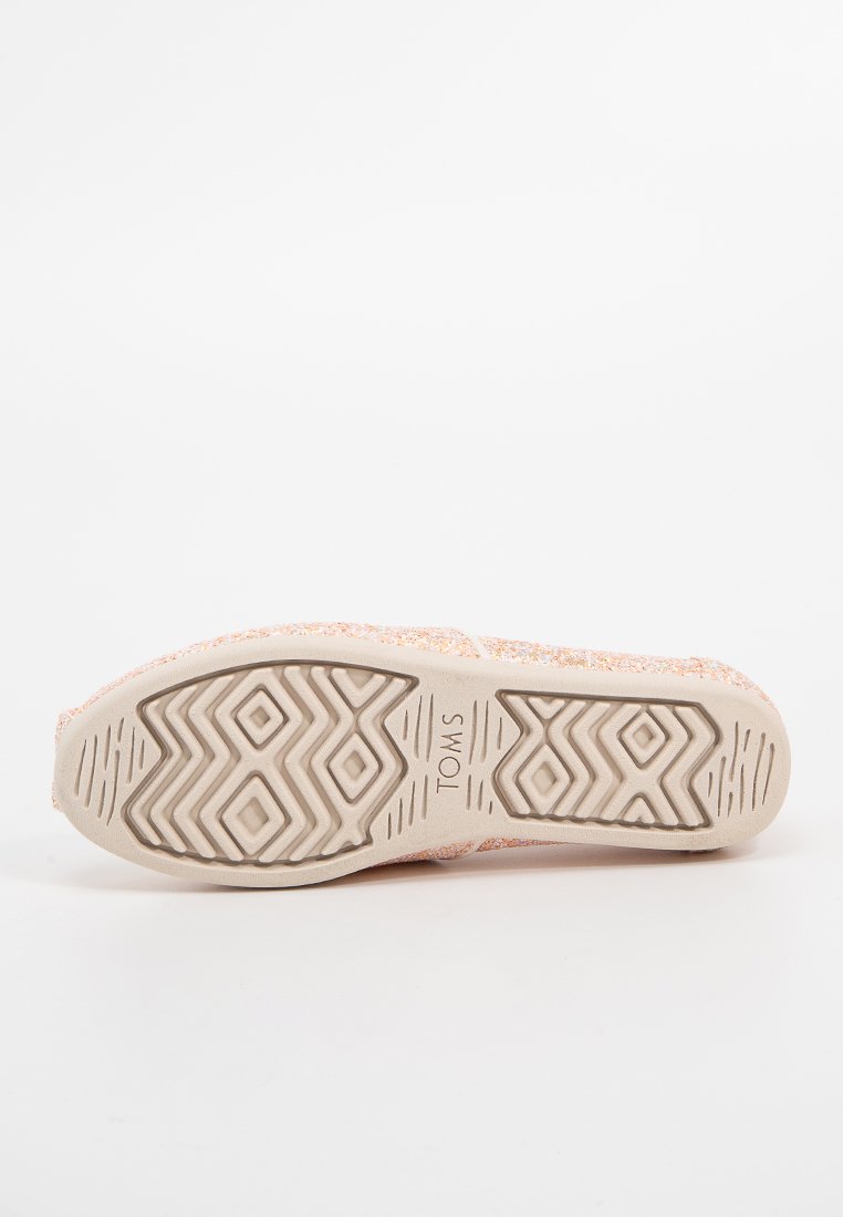 TOMS CLASSIC