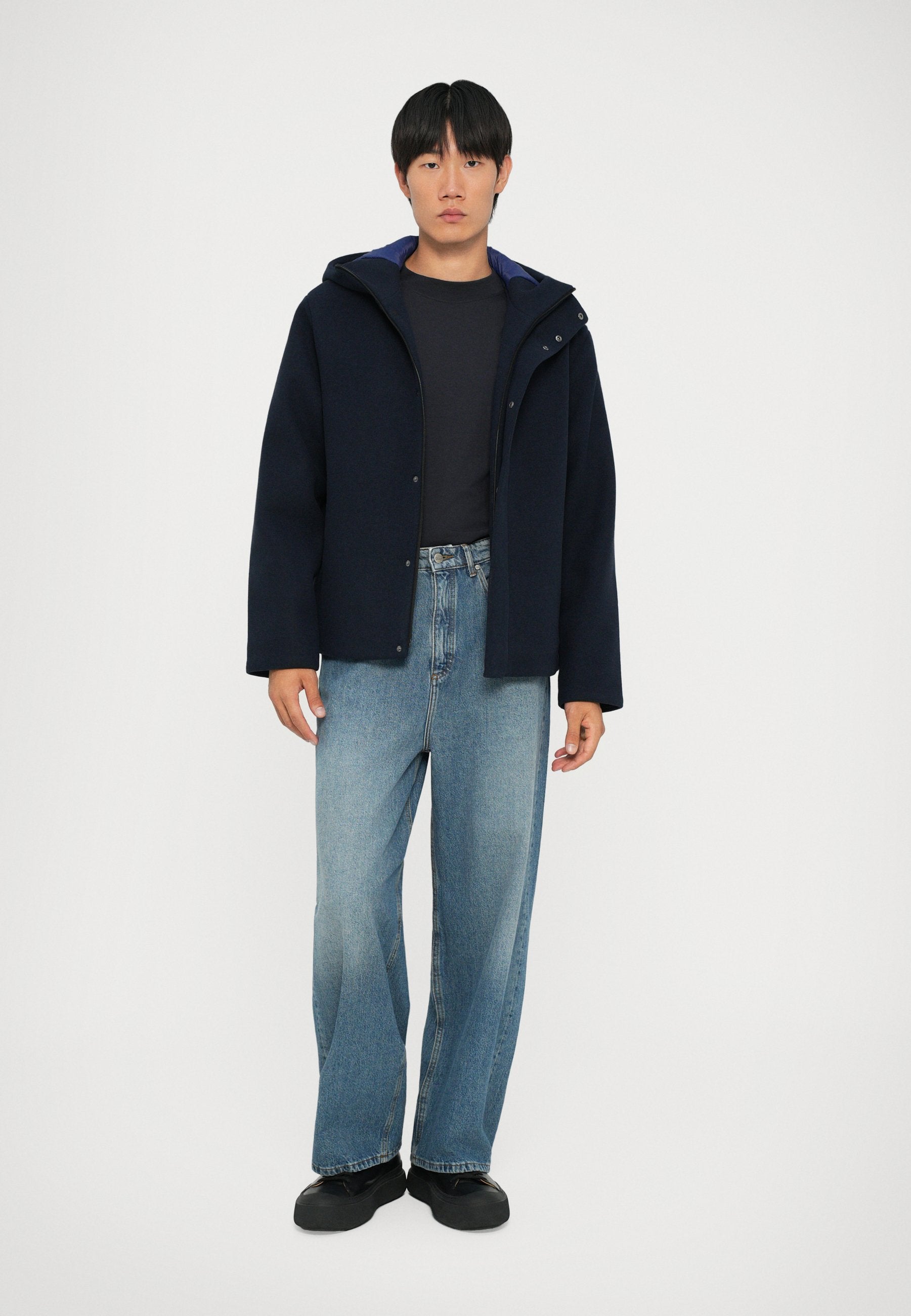 MOUNTAIN JACKET Media 2
