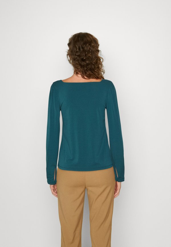 Banana Republic SQUARE NECK