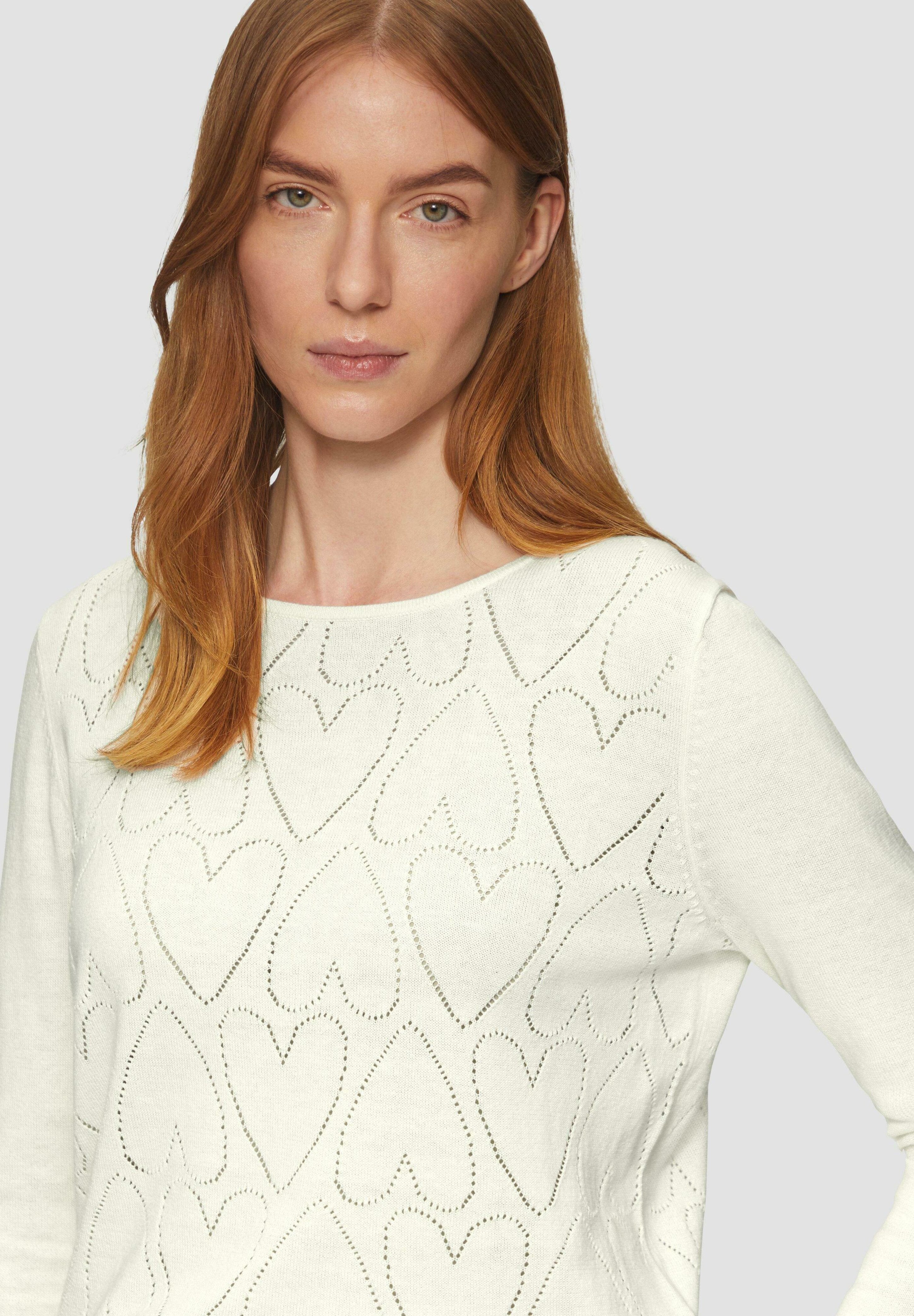 s.Oliver BLACK LABEL  MIT HERZ-AJOURMUSTER