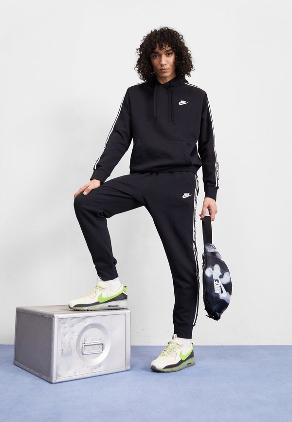 Nike Sportswear CLUB FLEECE - Tracksuit - black/white
