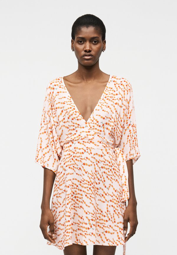 Diane von Furstenberg SHIA