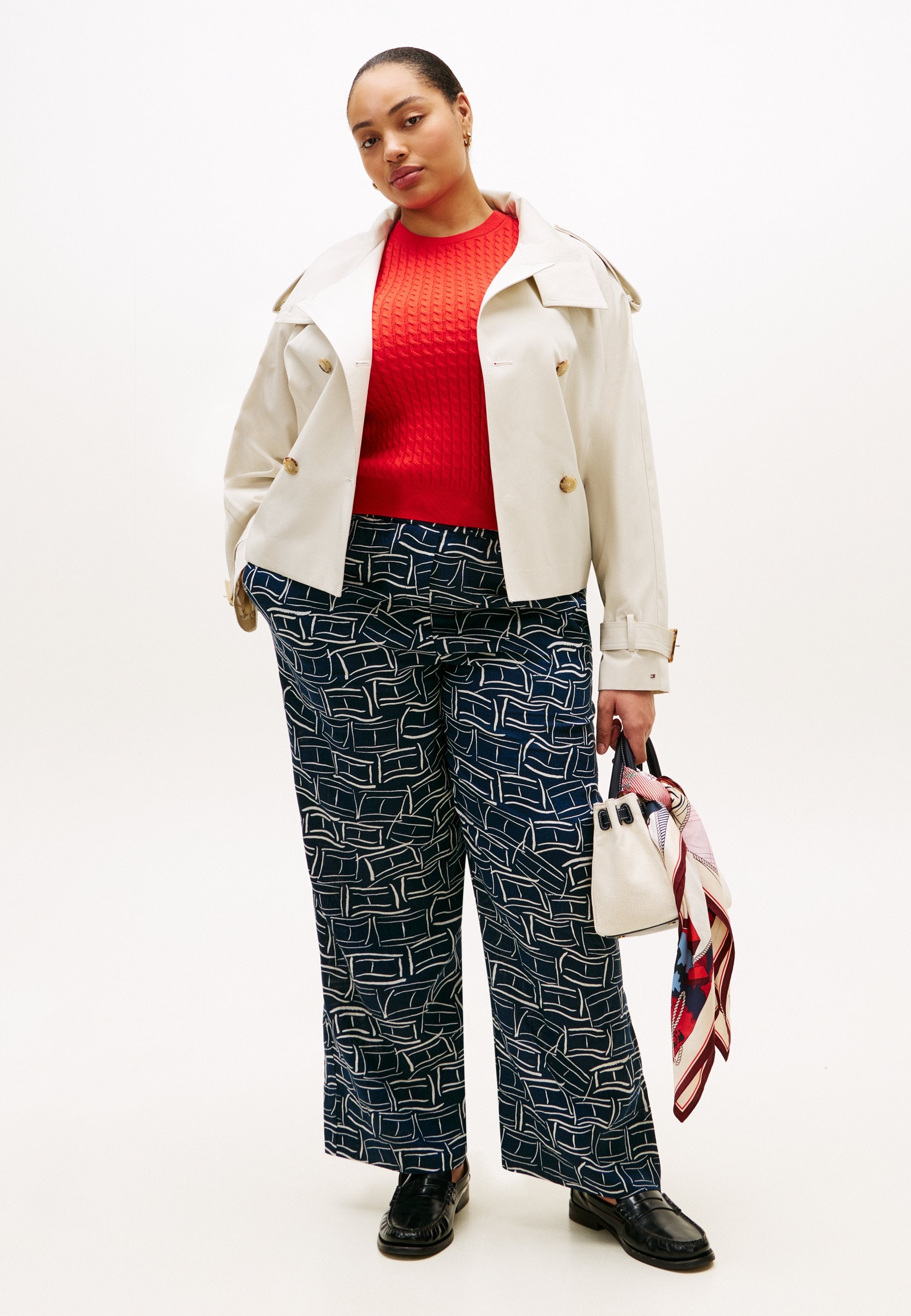 CURVE RELAXED PURE LINEN TROUSERS Media 2