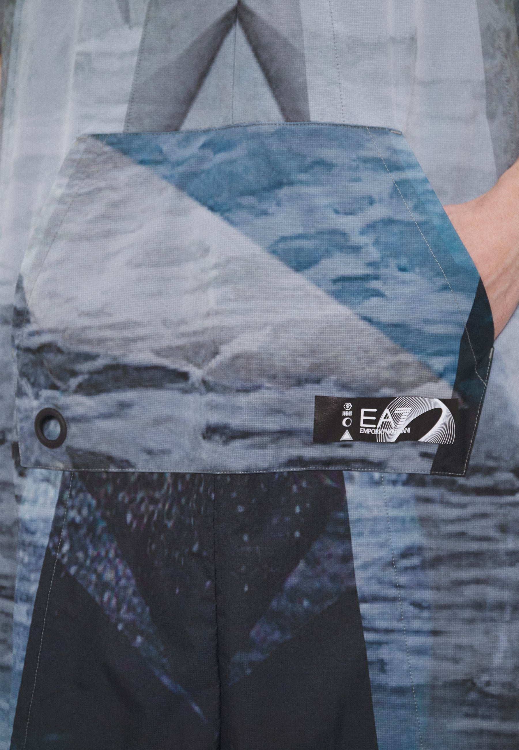 CAPE OVERCOAT Media 7