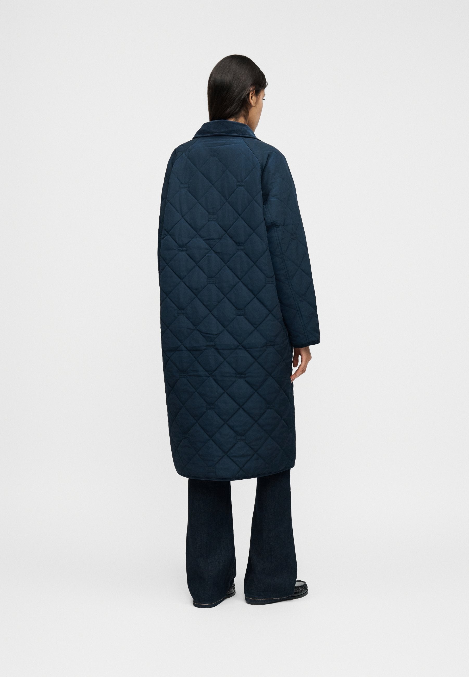 FLAG QUILTED PADDED OVERSIZED LONGLINE COAT Media 4
