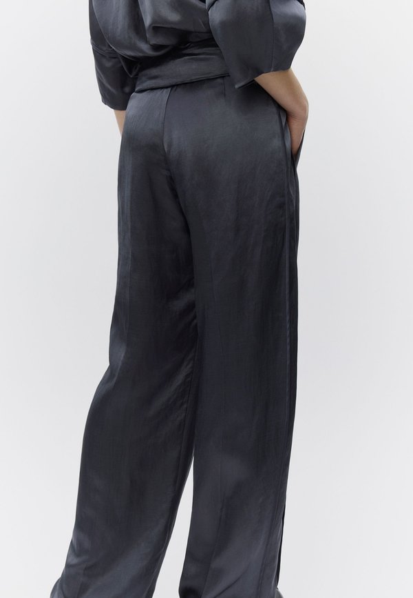 DAY Birger et Mikkelsen ELMS HIGH SHINE BLEND