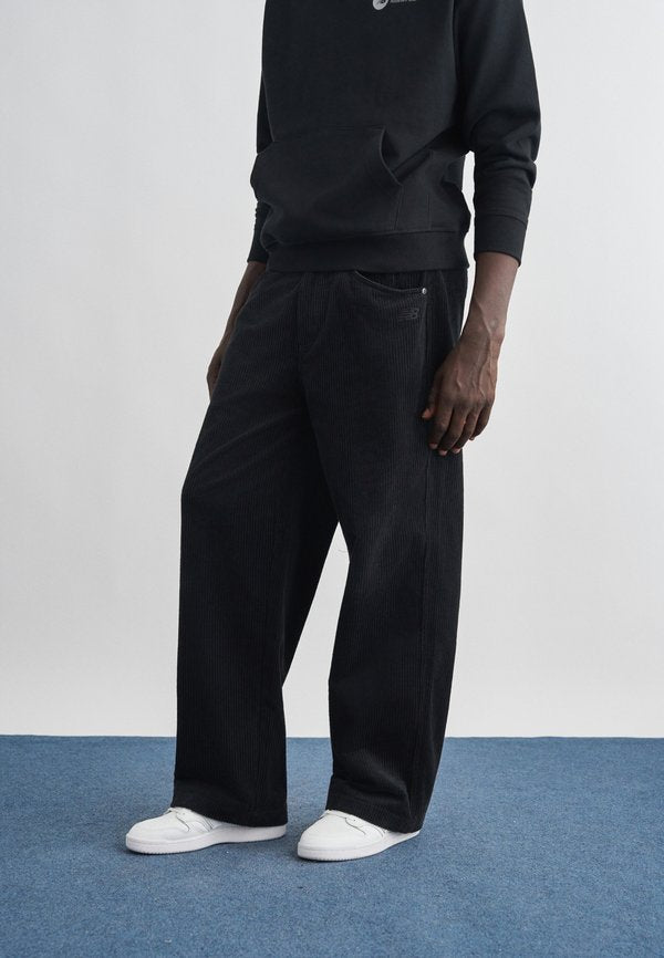 New Balance LUNAR NEW YEAR WOVEN PANT - Trousers - black