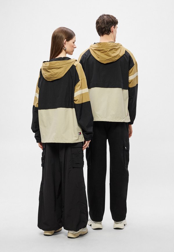 Tommy Jeans LIGHTWEIGHT RIPSTOP LOOSE POPOVER JACKET