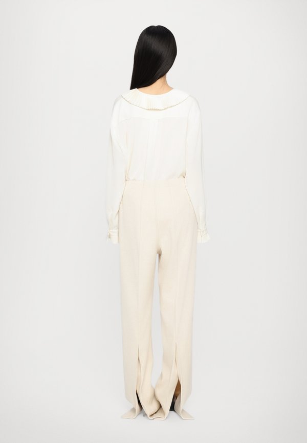 Philosophy di Lorenzo Serafini PANTALONE
