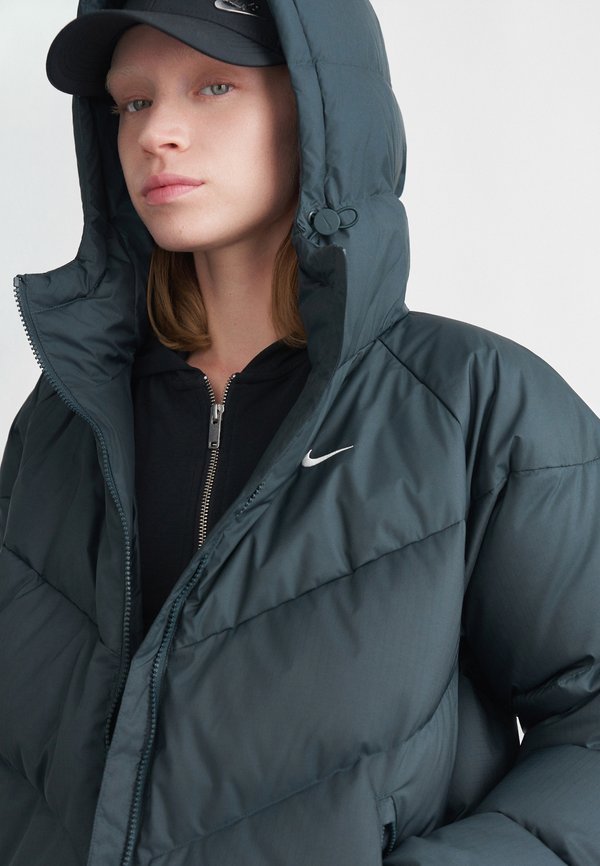 Nike Sportswear Down jacket - seaweed/sail