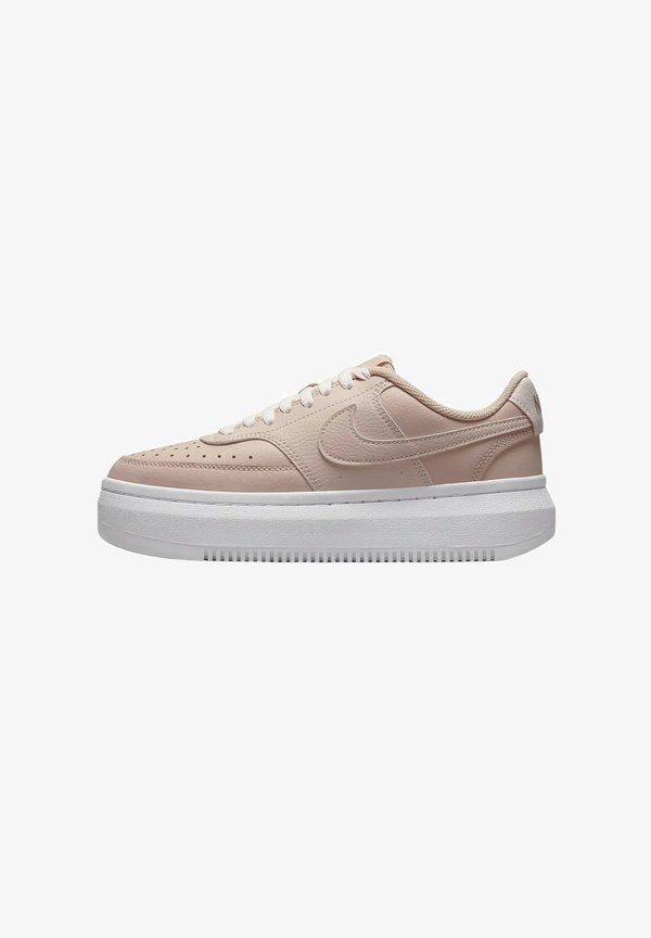 Nike Performance COURT VISION ALTA LACCI - Walking trainers - pink