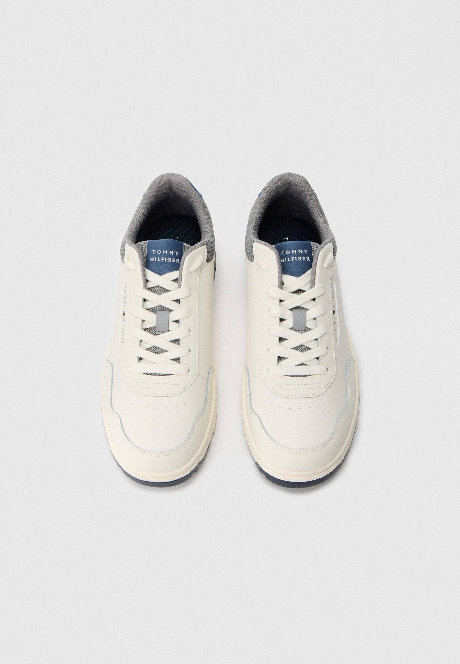 MIXED TEXTURE BASKETBALL TRAINERS WITH LEATHER Media 4