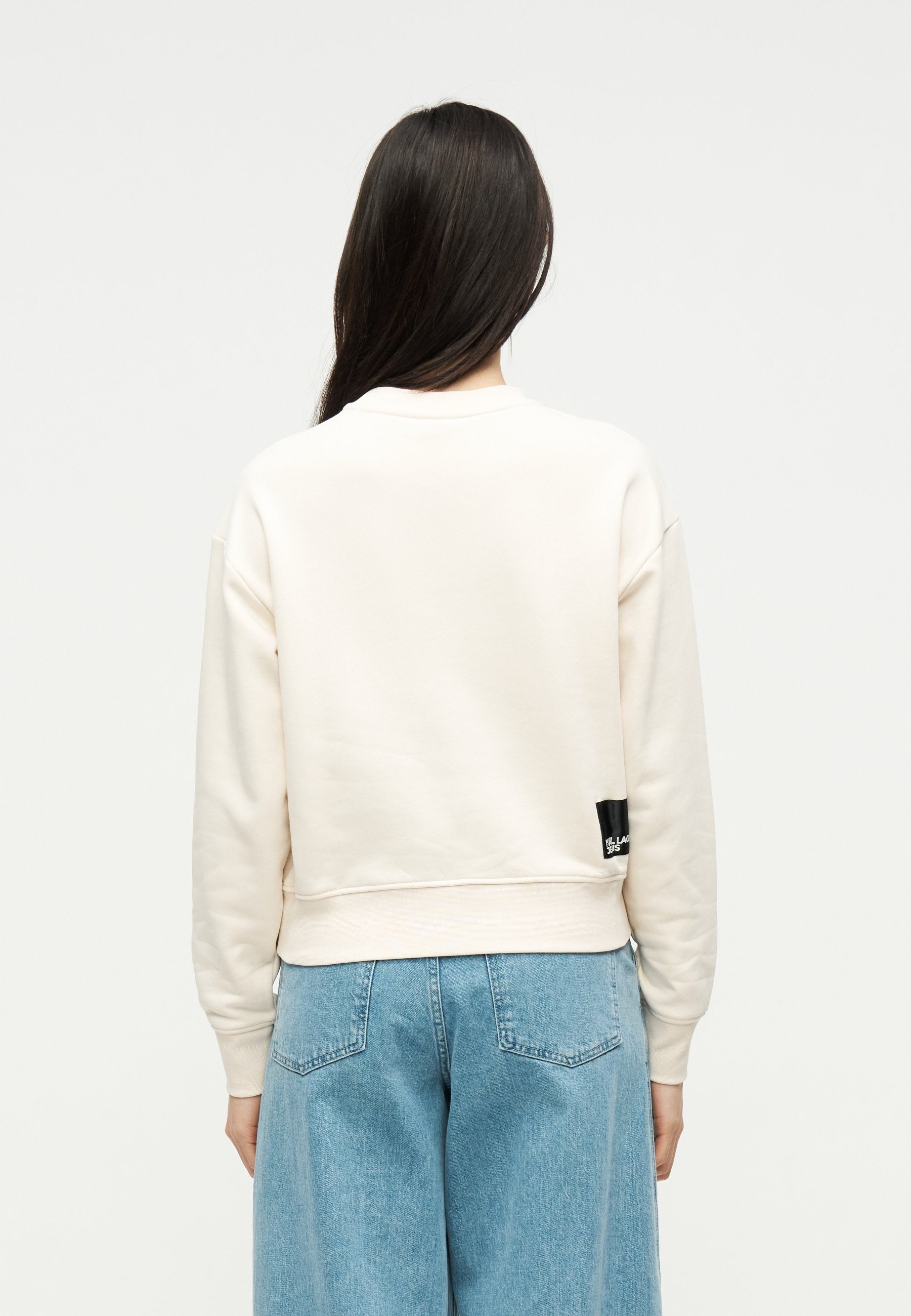 ESSENTIAL LOGO SWEAT Media 4