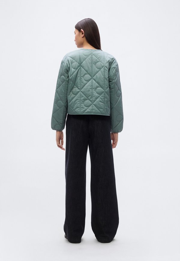 Calvin Klein Jeans LIGHTWEIGHT QUILTED LINER