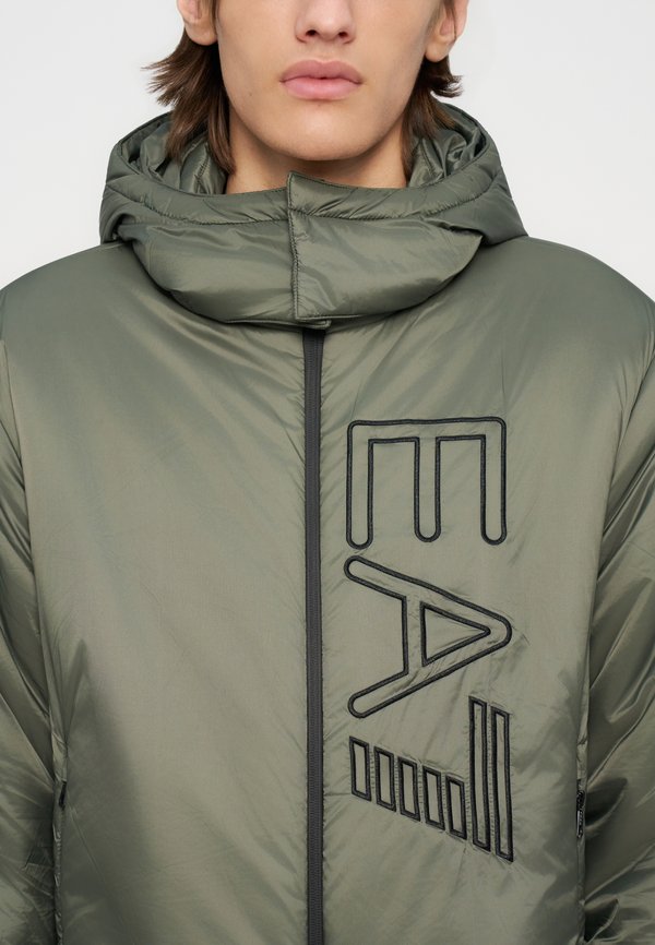 EA7 Emporio Armani