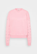 Rosa Sweatshirt mit Rundhalsausschnitt, cropped Design und langen Ärmeln, die mit silbernen Herzmotiven entlang der Ärmel versehen sind. Weiches Baumwollmaterial.