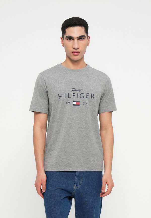 Tommy Hilfiger LOGO GRAPHIC JERSEY CREW NECK T-SHIRT - Print T-shirt - medium grey heather