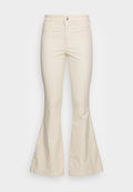 SOLID STATEMENT - Hollister Co. - View 1