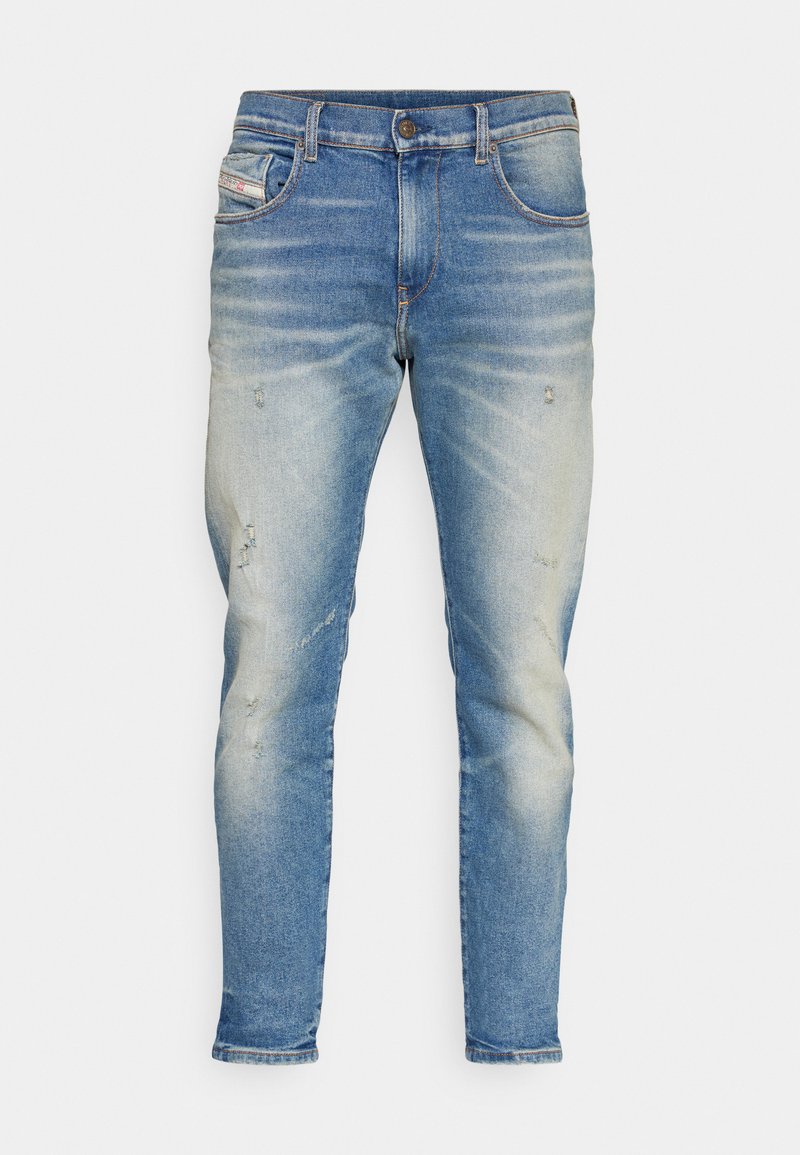 Hellblaue Jeans aus Denim mit einem verblassten Effekt, leicht verwaschen und im klassischen Fünf-Taschen-Design. Standardbund und gerader Schnitt.