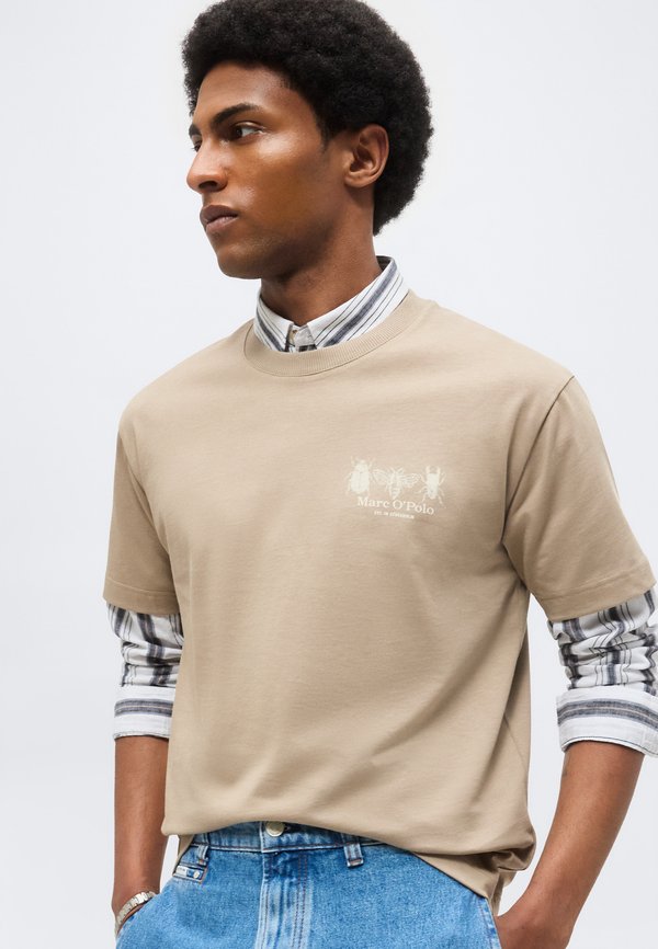 Marc O'Polo SHORT SLEEVE RELAXED FIT SEASONAL ARTWORK
