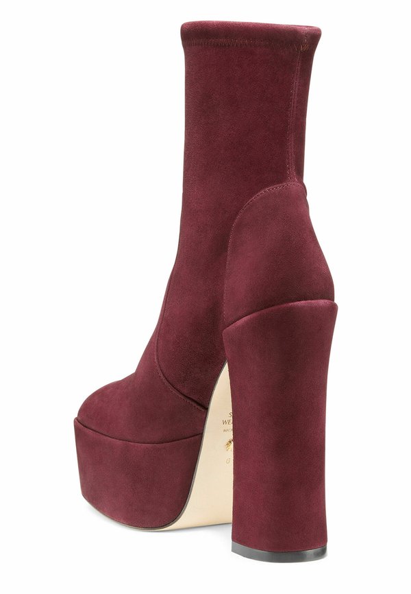Stuart Weitzman SKYHIGH