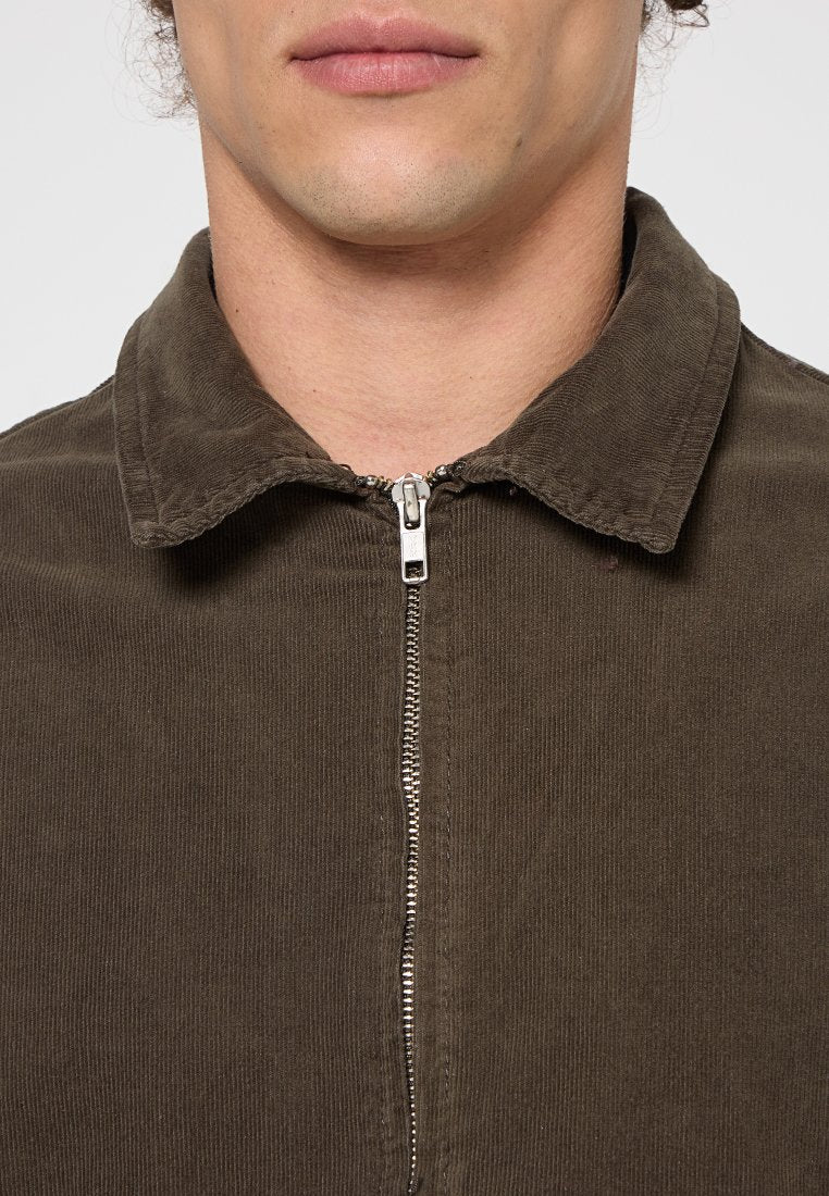 REGULAR FIT Media 3